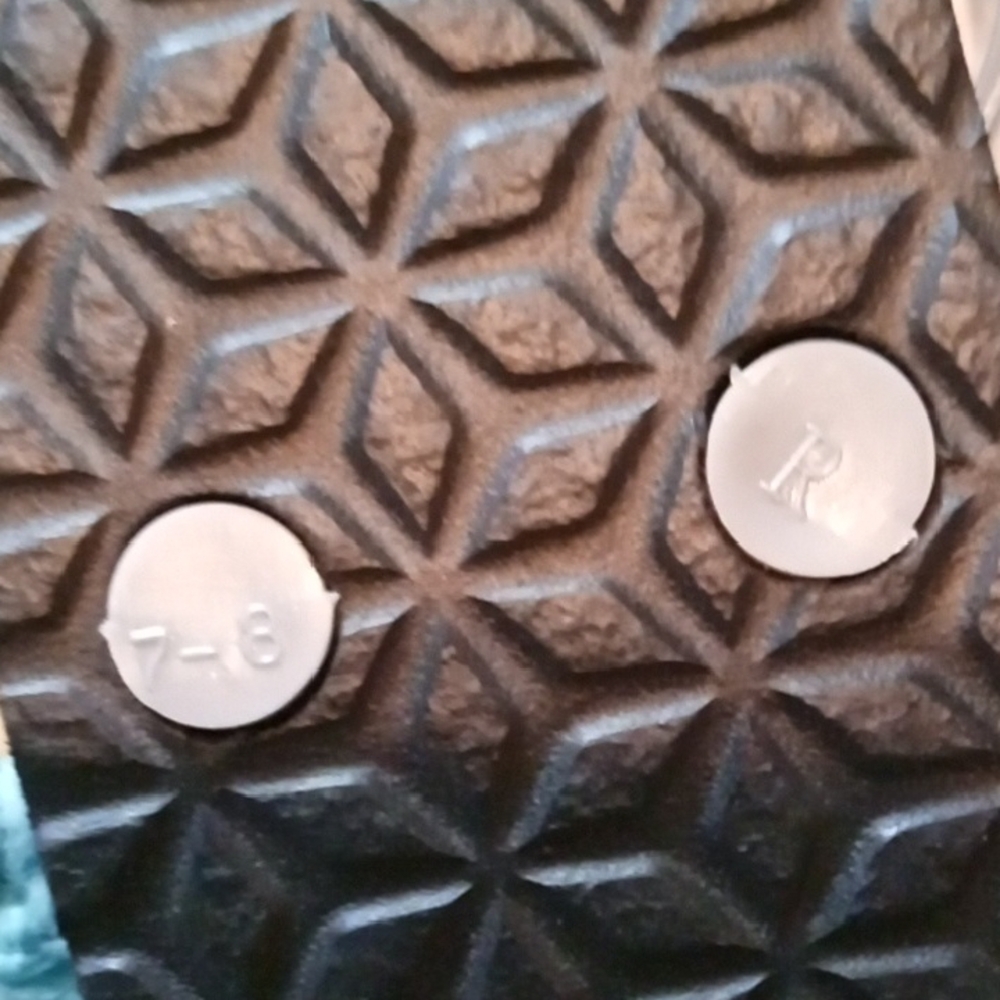 Stylish Silver Sandals for Women - Picture 4 of 4